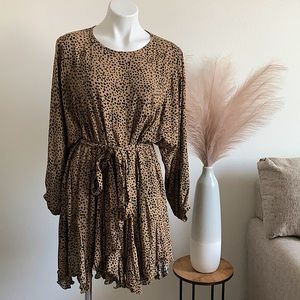 Leopard Print Midi Bell Sleeve Dress